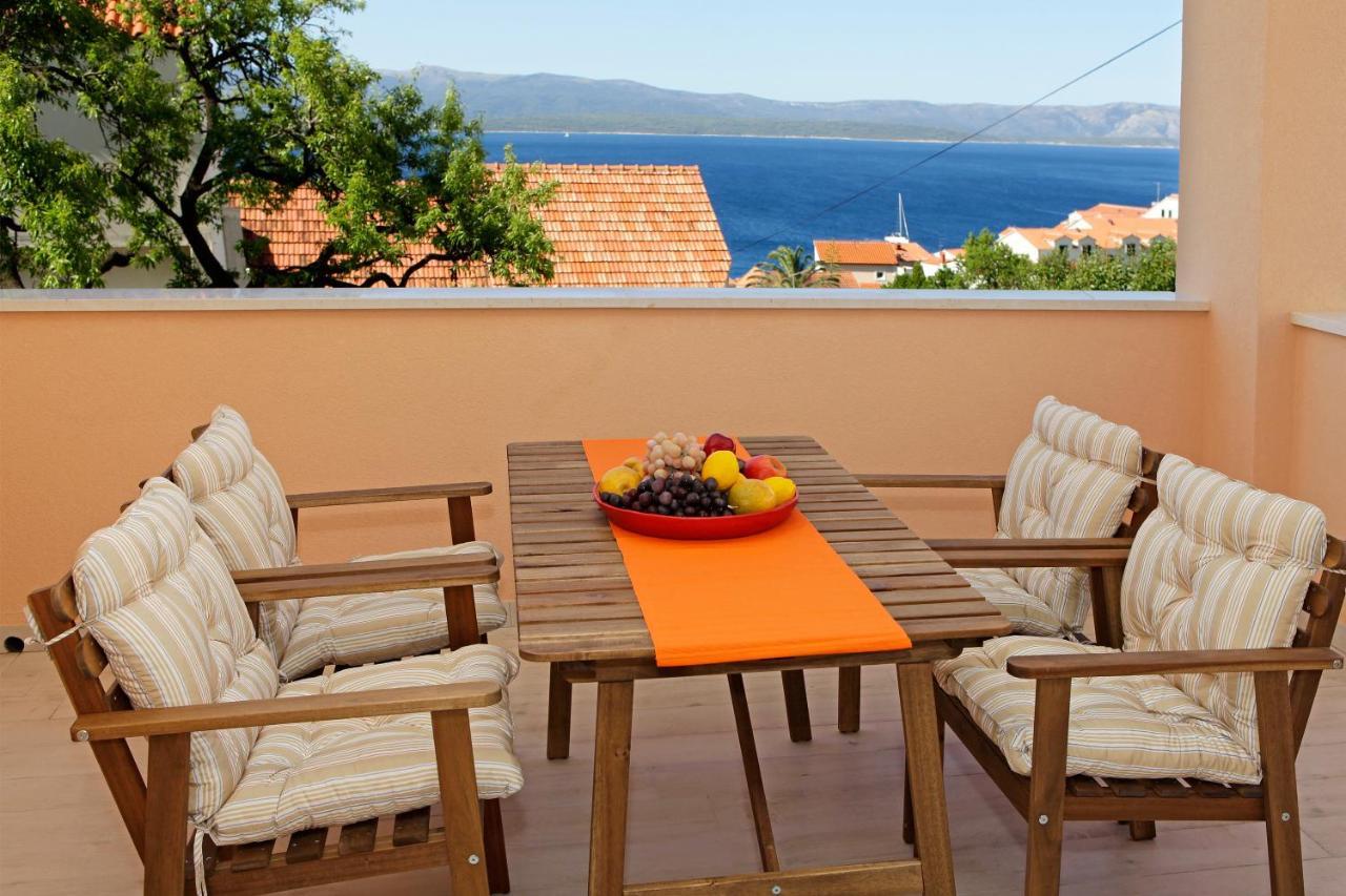 Iris Apartments Bol (Adults Only) Екстериор снимка