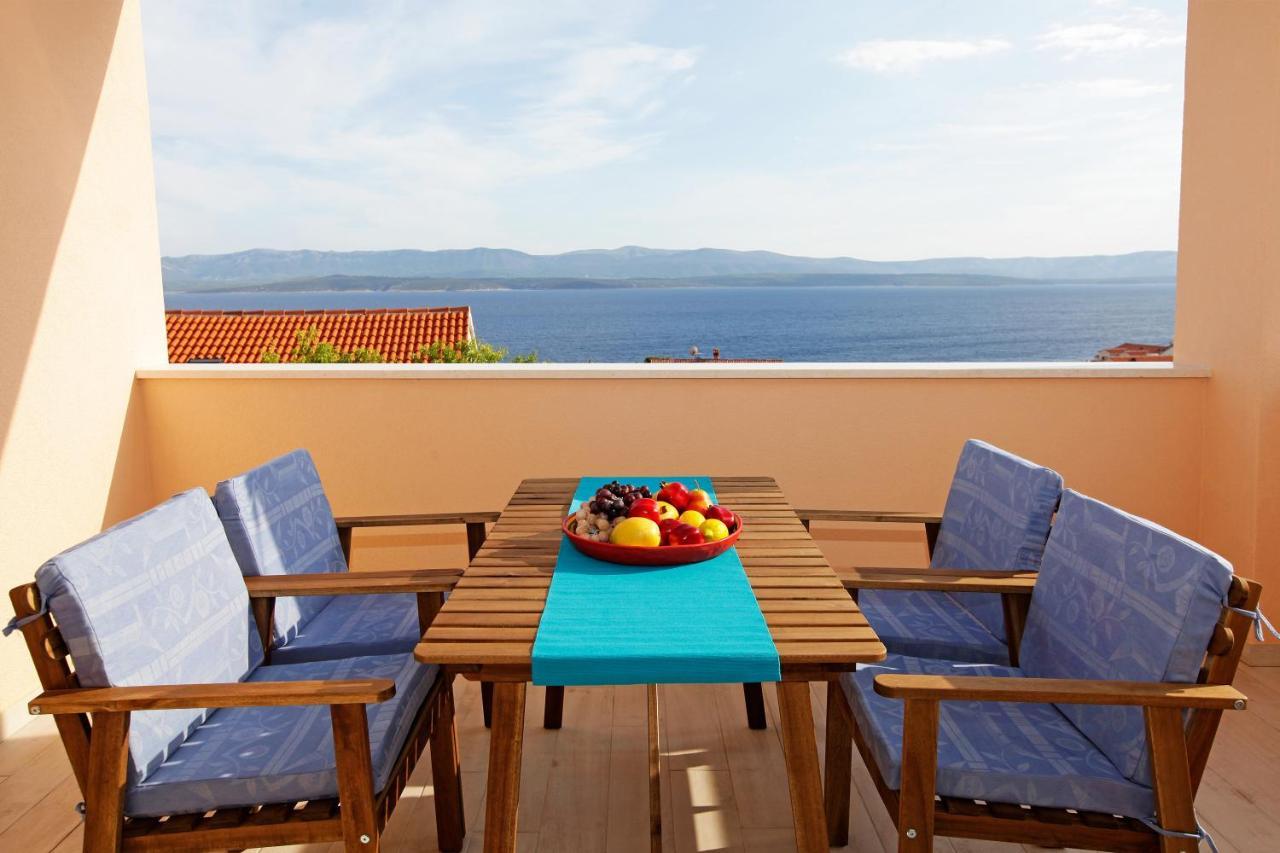 Iris Apartments Bol (Adults Only) Екстериор снимка
