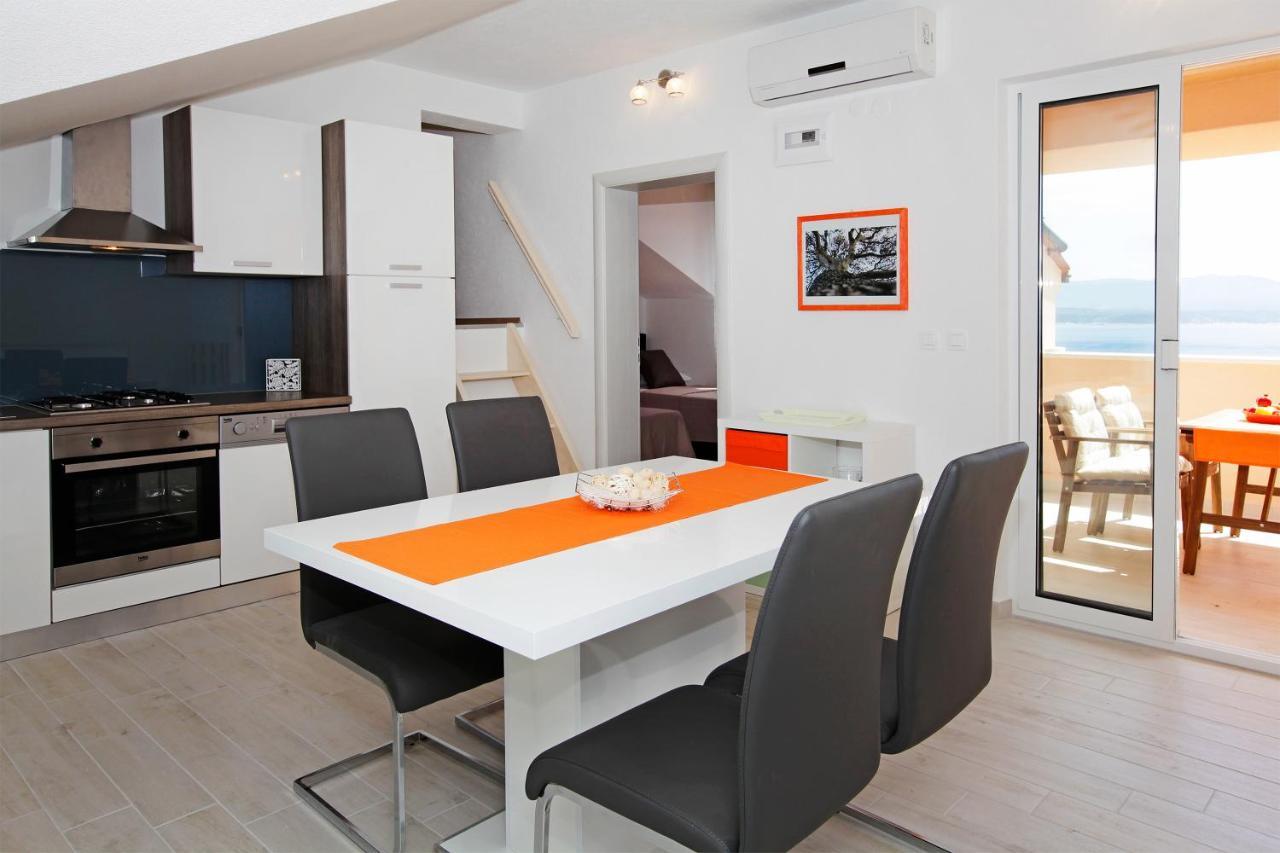 Iris Apartments Bol (Adults Only) Екстериор снимка